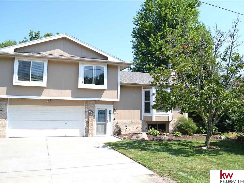 1st image of 9815 Gabriella Dr