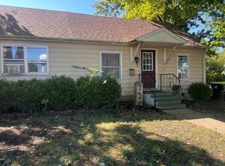 308 W Lorton St, Roodhouse, IL 62082