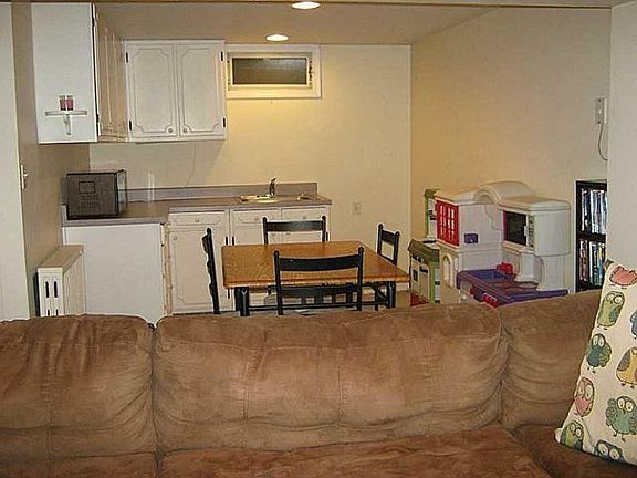 2nd image of 234 E Lakeview Blvd