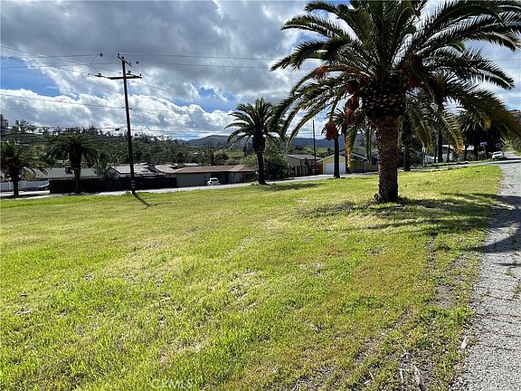 4th image of 0 Bromley Ave Lot 213