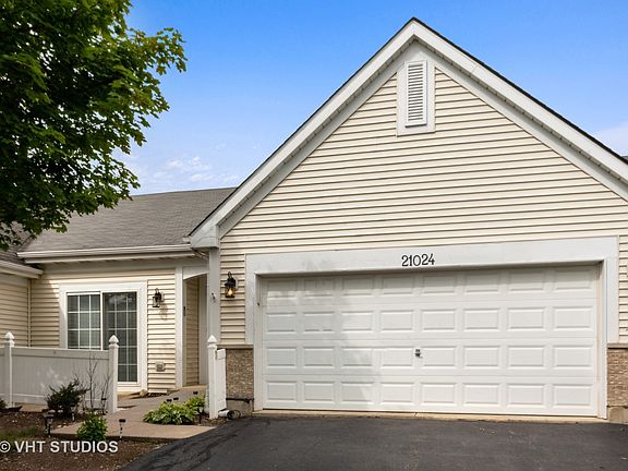 4th image of 21024 W Braxton Ln