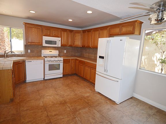 2nd image of 15516 Orange St
