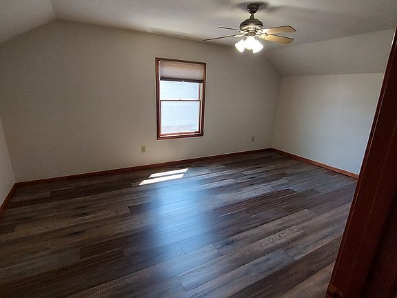 5th image of 273 Woodlawn Dr APT A