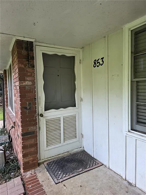 2 bed, 1.0 bath, 850 sqft, $1,350 — Photo 1