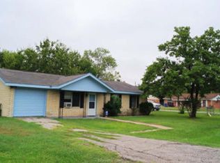 402 Fm 379, Navasota, TX 77868