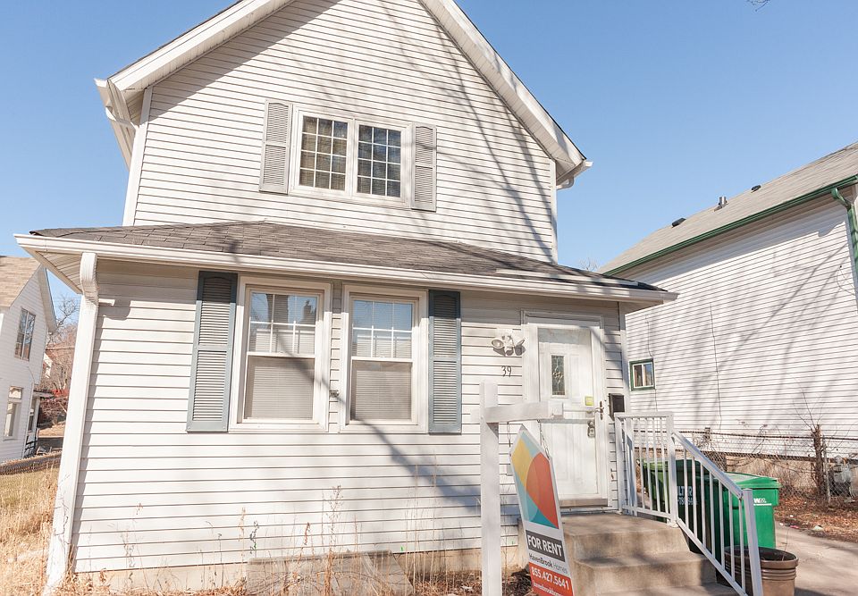 1st image of 39 Winnipeg Ave