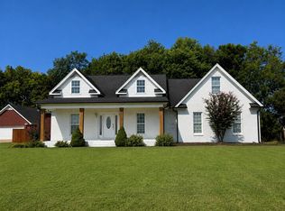 243 Bridgewood Dr, Killen, AL 35645