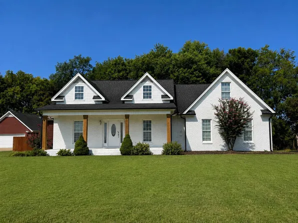243 Bridgewood Dr, Killen, AL 35645