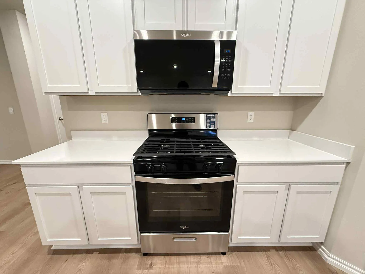 5 bed, 2041 sqft, $2,200 — Photo 4