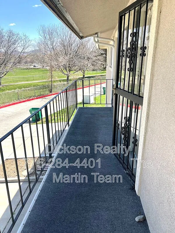 2 bed, 1.0 bath, 798 sqft, $1,550 — Photo 3