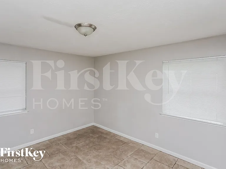 6115 Flagstaff Dr — Photo 11