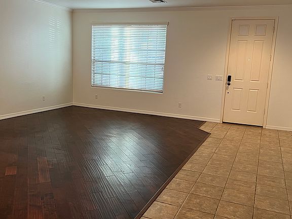 3rd image of 2756 E Elmwood Pl