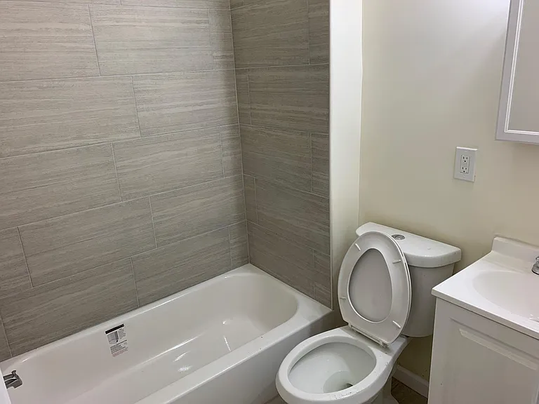 4840 N Camac St #1 — Photo 8