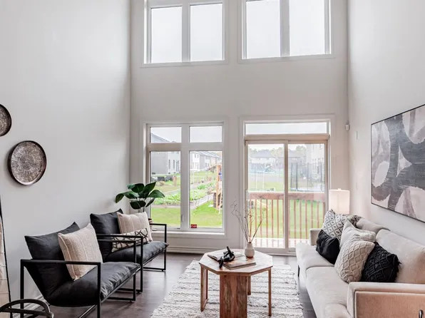 10 Bayberry Dr, Adjala Tosorontio, ON L0G 1W0