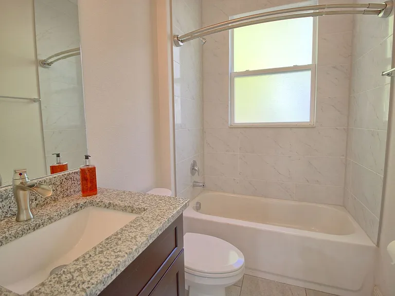 5054 Marina Dr — Photo 8