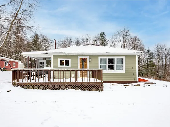 368 Fairview Rd, Fredonia, PA 16124