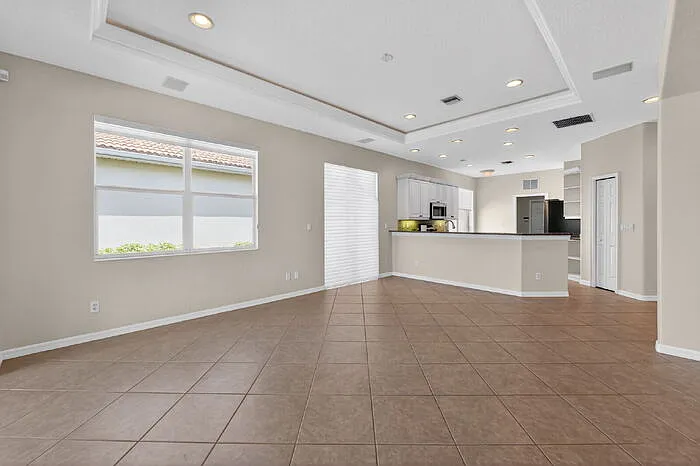 118 Padova Way — Photo 27