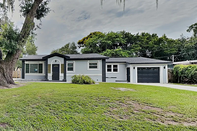 2 bed, 1.0 bath, 940 sqft, $1,999 — Photo 1