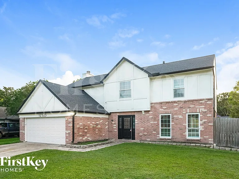 12523 Mill Ridge Dr — Photo 2