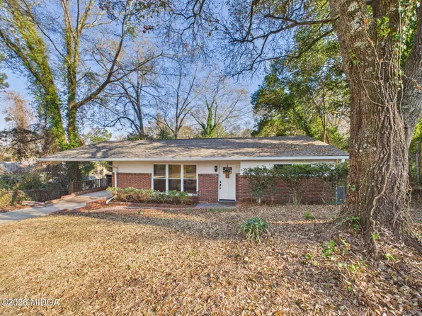 581 Rogers Dr, Macon, GA 31204