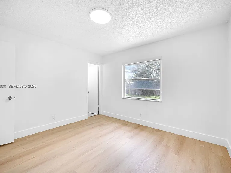 304 SW 77th Ave — Photo 31