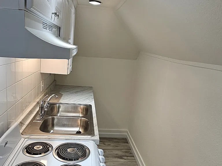 2322 Reed Ave #A — Photo 5