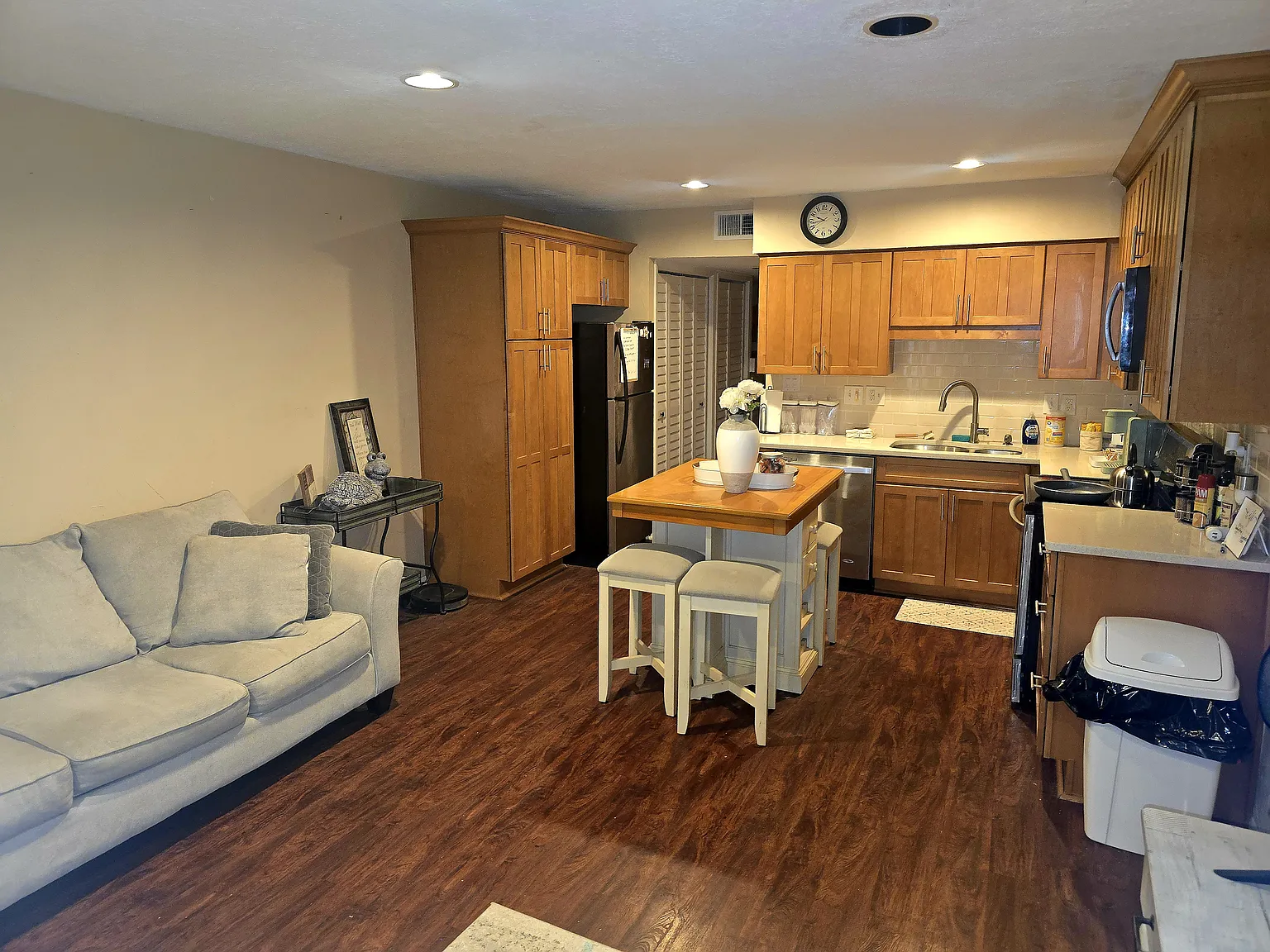 1 bed, 588 sqft, $2,000 — Photo 2