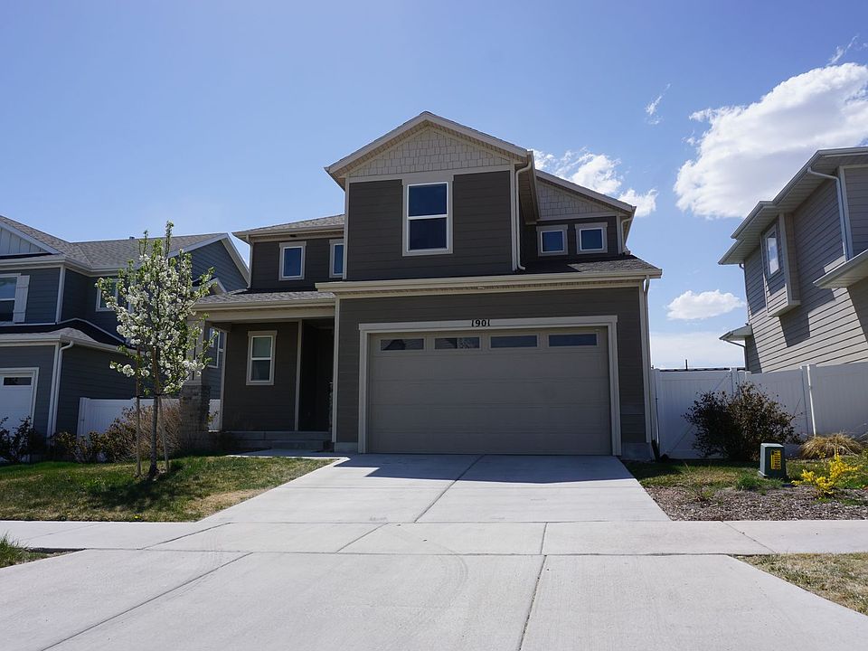1st image of 1901 N Lemongrass Dr W