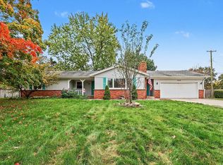 840 Glenwood St, Jenison, MI 49428