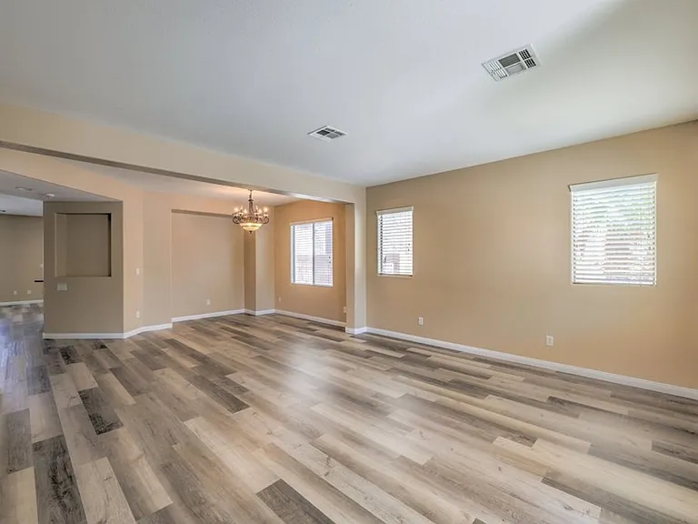 8229 Sawmill Falls St — Photo 2