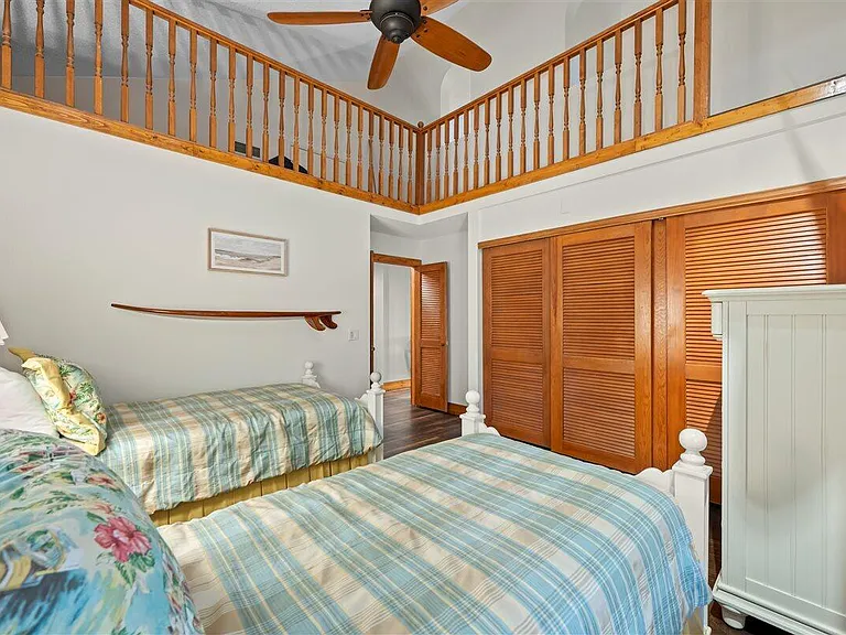 109 Seashore Dr — Photo 25