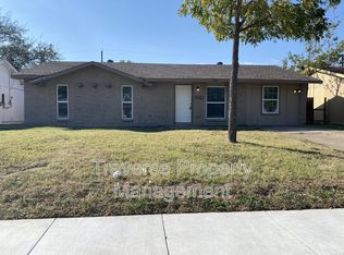 317 W Grenoble Dr, Grand Prairie, TX 75052