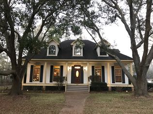 1336 Round Hill Rd, Vestavia Hills, AL 35216