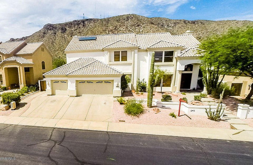 1st image of 916 E Desert Flower Ln