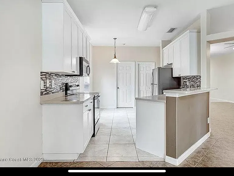 6047 Indigo Crossing Dr — Photo 9