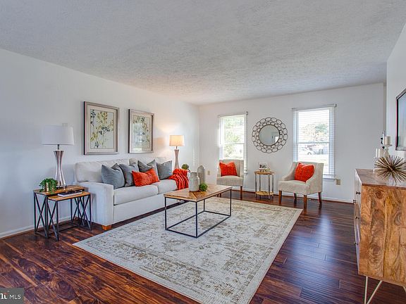 2nd image of 21372 Carmen Woods Dr
