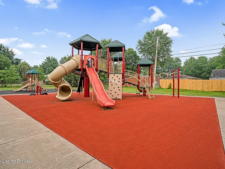 609 Marquette Dr — Photo 26