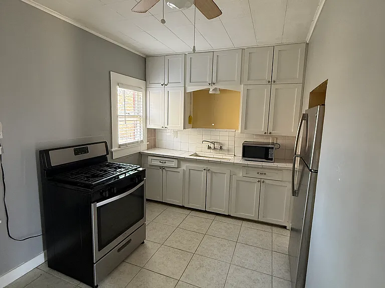 4517 Avenue S #2 — Photo 5