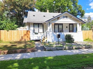 22648 Santa Maria St, Detroit, MI 48219