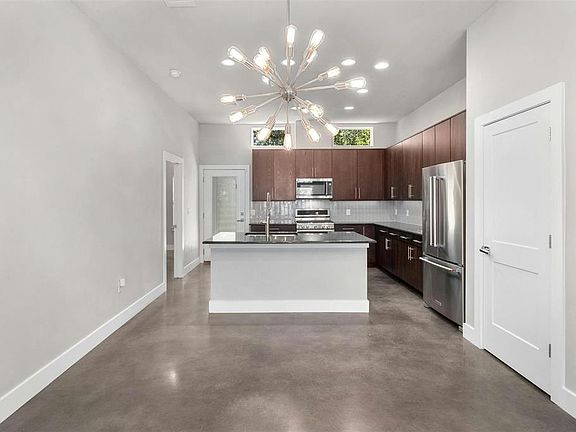 5th image of 3905 Clawson Rd Unit 7