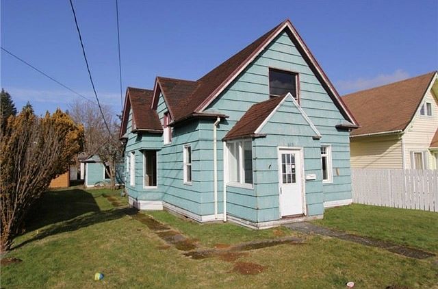 1st image of 815 Eklund Ave