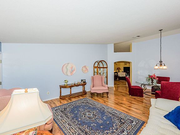 5th image of 9980 N Laurelwood Dr