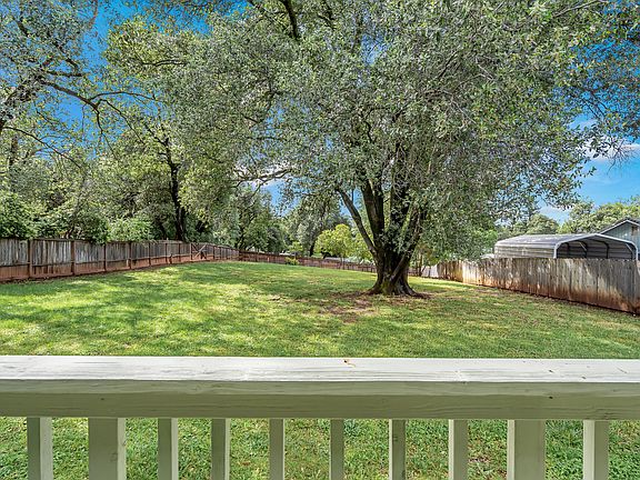 4th image of 2001 S Ridge Dr