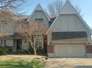 12616 Grandview St, Overland Park, KS 66213