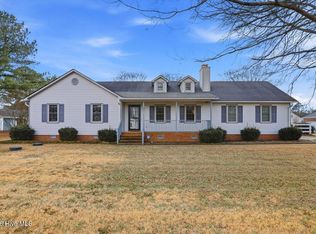 101 Shilou Dr, Pikeville, NC 27863