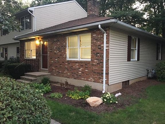 2nd image of 2 Windwood Dr