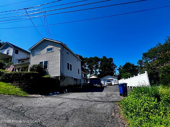 3rd image of 7 Chestnut Hill Rd