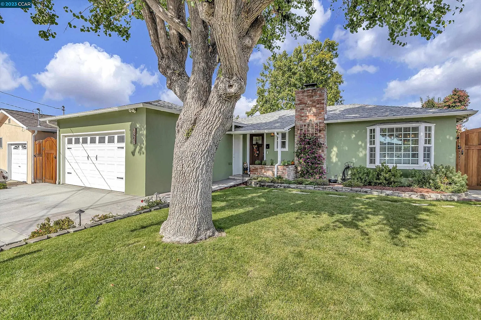 3928 Yale Way photo 1