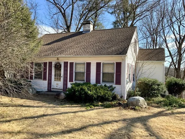 906 Northampton St, Holyoke, MA 01040