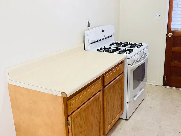 215 E Grandview Dr #2 — Photo 7